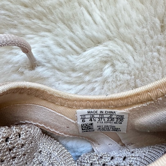 Adidas by Stella McCartney women sneakers size 6 US - Picture 5 of 6